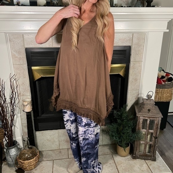 Umgee Gauze Diamond Shape Tunic in Cocoa - Picture 6 of 16